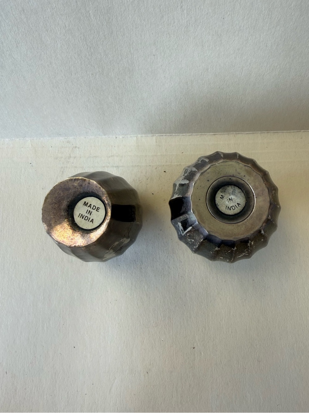 Pair of Vintage Mini Silver Coated Metal Decor Vases from India. - Picture 6 of 9